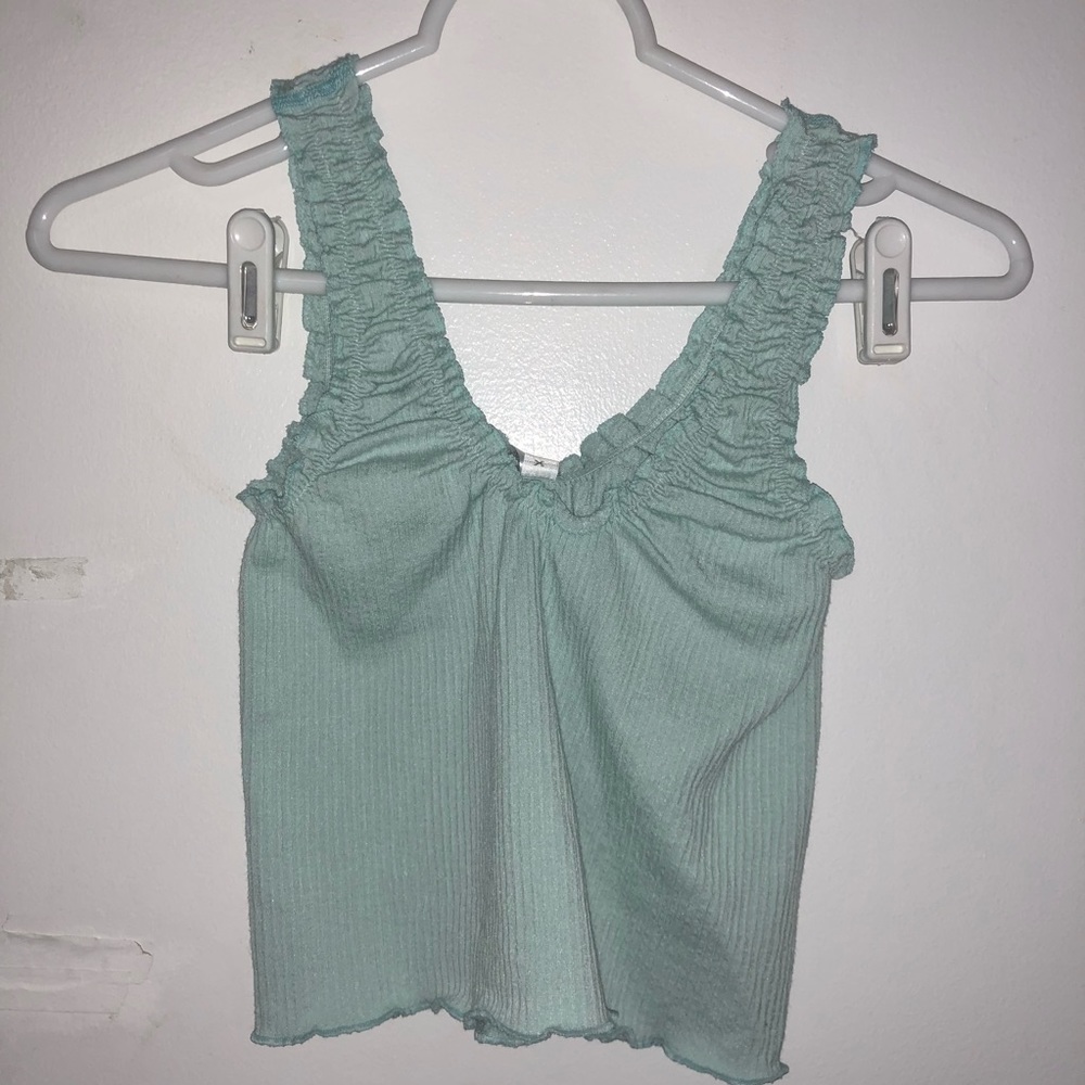 URBAN OUTFITTER OUT FROM UNDER SEAMLESS TOP